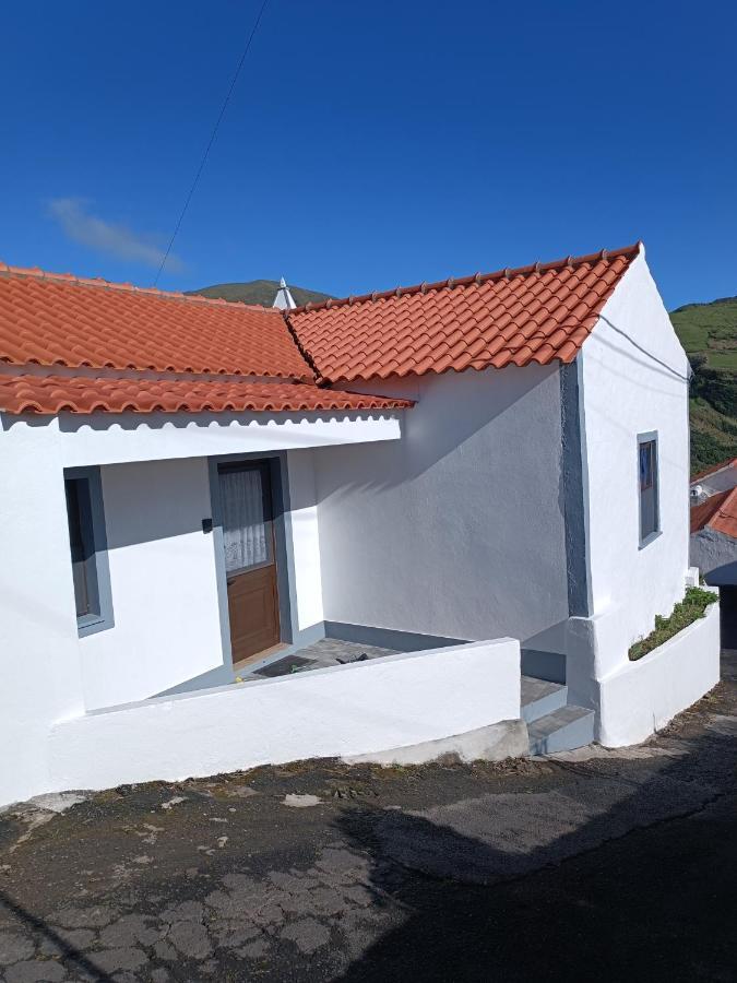 Alojamento Local M&I Lajes das Flores Exterior photo